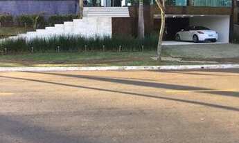 Imagem 3: Casa de condomínio sobrado para aluguel possui 700 metros quadrados com 4 quartos