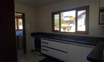 Imagem 6: Casa excelente no bairro Rio Tavares em Florianópolis - acesso a trilha para praia a 100 m