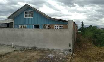 Imagem 3: A duas quadras da praia Guaratuba balneário Eliane