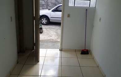 Imagem 4: Casa pinheirinho 570,00