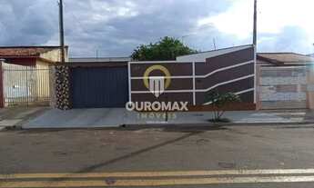 Imagem: Casa com 2 quartos, 108 m², à venda por