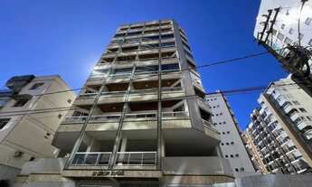 Imagem 2: Werllen Baptista com 2 quartos sendo 1 suíte no Centro de Guarapari-ES