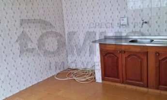 Imagem 7: Casa de 224m² no Bairro Cirurgia - 3 Quartos, sendo 1 Suíte e 3 Banheiros