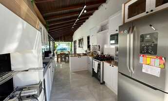 Imagem 5: CASA DE ALTO PADRÃO PRÓXIMA À PRAIA - MOBILIADA E COM PISCINA