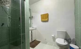 Imagem 5: Casa avulsa em Atlântida, totalmente reformada, com 5 dormitórios , duas suítes, pátio arb