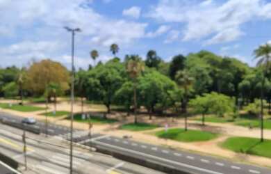 Imagem 2: Lindo 2Dormitórios Dependência de Empregada Desocupado Sacada com Churrasqueira Privativa