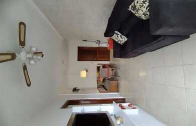 Imagem 4: Apto mobiliado 1 quarto, 100m do mar, com pequena vista, ao lado fonte interativa da Tupi