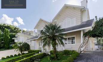 Imagem 2: Casa em Condomínio de Luxo no Bairro de Santa Felicidade