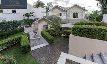 Imagem 4: Casa em Condomínio de Luxo no Bairro de Santa Felicidade