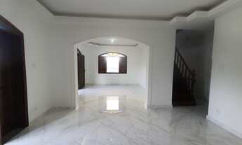 Imagem 6: Charmosa casa 5 quartos no Bom Clima