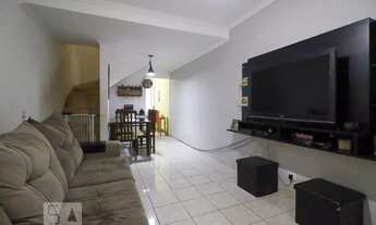 Imagem 4: Sobrado a venda com 3 dormitórios, sala para 2 ambientes,1 vaga área útil de 87 m² próximo