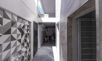 Imagem 2: Sobrado 200 m², 2 dormitórios, 2 suítes, 3 vagas