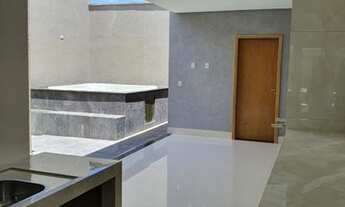 Imagem: Vende casa com Três Suítes e Piscina Aquecida