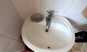 Imagem 2: Apartamento com 3 dormitórios sendo 1 suíte, dependência completa, 1 vaga demarcada, à ven