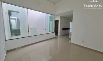 Imagem 2: Águas Claras / Casa Térrea 04 Quartos / Escritório / Quintal