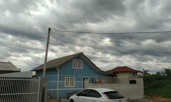 Imagem 6: A duas quadras da praia Guaratuba balneário Eliane