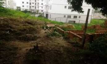 Imagem 3: 2 terreno em 1 com documento com areia construída foto