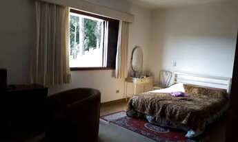 Imagem 5: Casa em Condomínio Clube, ideal para RETROFIT! OPORTUNIDADE! 364 metros quadrados com 4 do