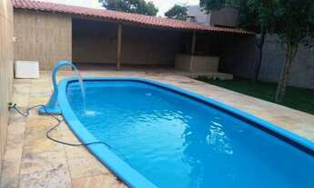 Imagem: Casa com piscina para temporada
