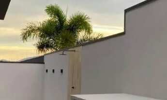 Imagem 5: Casa Térrea de Alto Padrão: 245m², 3 Suítes e Acabamentos Premium com Piscina