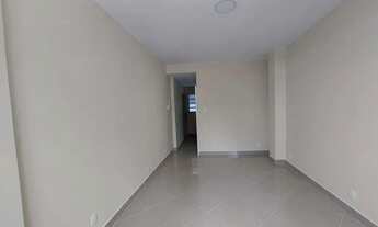 Imagem 2: Apto Centro, frente, amplo, reformadíssimo, Rua 16 de março, excelente preço - Petrópolis