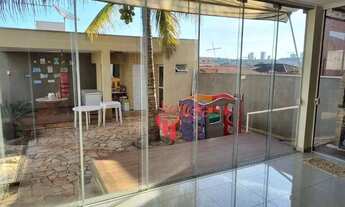 Imagem: Casa à Venda de 03 Suítes no Bairro Ribeirânia