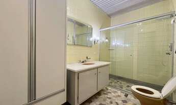 Imagem 6: Casa para Locação em Presidente Prudente, Centro, 5 dormitórios, 1 suíte, 4 banheiros, 2 v