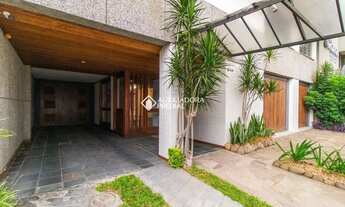 Imagem 2: Apartamento de 2 dormitórios com terraço e garagem no Menino Deus