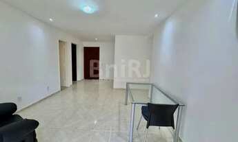 Imagem 6: Sala e quarto em rua residencial em Botafogo