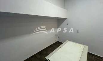 Imagem 6: NO CORAÇÃO VIBRANTE DE IPANEMA, UMA LOJA SUBSOLO GUARDA HISTÓRIAS PRONTAS PARA NASCER. LOC