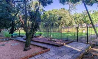 Imagem 3: Imperdível Casa à Venda em Porto Alegre-RS, Jardim Itu: 4 Quartos, 1 Suíte, 2 Salas, 2 Ban