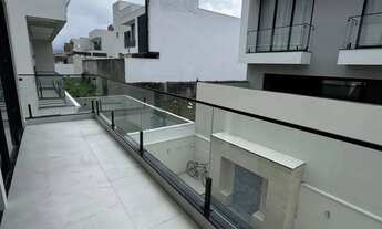 Imagem 5: Casa Duplex no Condomínio Estoril 03 Suítes com Closet e Varanda Churrasqueira e Piscina