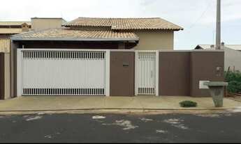 Imagem: Alugo linda casa no Mário Benez