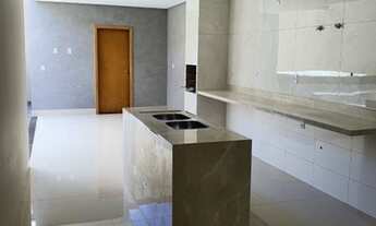 Imagem 5: Vende casa com Três Suítes e Piscina Aquecida no Jardim Atlântico