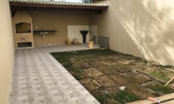 Imagem 1: Sobrado com muito espaço no quintal, 2 suítes, 2 vagas