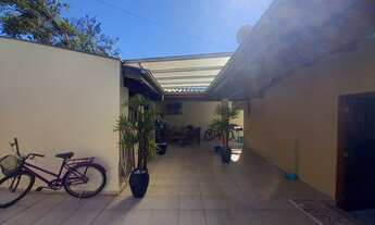 Imagem 2: Linda casa para venda tem 250 metros quadrados com 3 quartos em Martim de Sá - Caraguatatu