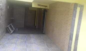 Imagem 6: Linda casa Linear de centro de terreno de 2 quartos em condomínio fechado