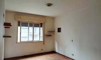 Imagem 7: Amplo apartamento em ótima localização, 03 dormitórios com armários (1 suite), 01 vaga gar