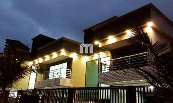 Imagem: Sobrado Geminado a venda em Porto Belo!