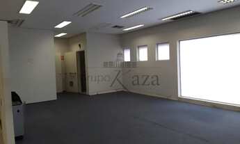 Imagem 7: Esquina antigo banco Itau Jd. Paulista