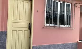 Imagem 2: Casa para aluguel possui 70 metros quadrados com 2 quartos e uma vaga de garagem