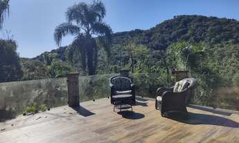 Imagem 6: Casa de condomínio para venda possui 320 metros quadrados com 4 quartos