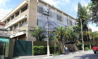 Imagem: Prédio para uso comercial disponível na