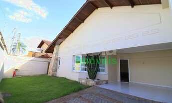 Imagem 1: Casa térrea com 3 dormitórios (1 suíte) em Peruíbe