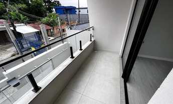 Imagem 7: Duplex no Novo Aleixo (Próx: ao campo de golfe.) 03 quartos sendo um master com closet, e