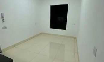 Imagem 2: Casa 3 quartos sendo duas suítes, pé direito duplo, 2 vagas de garagem