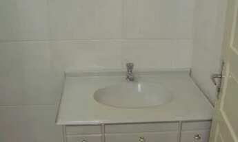 Imagem 3: Kitinete ou Quitinete ou Quarto com Sacada