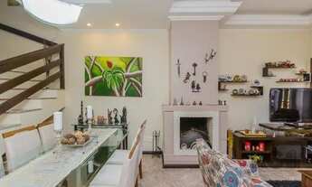 Imagem 2: Excelente casa de 248m² com 3 dormitórios, piscina e 3 vagas