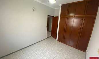 Imagem 7: Casa de condomínio térrea para aluguel possui 236 metros quadrados com 3 quartos