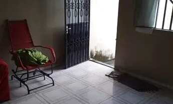 Imagem 3: Vendo casa em feu rosa